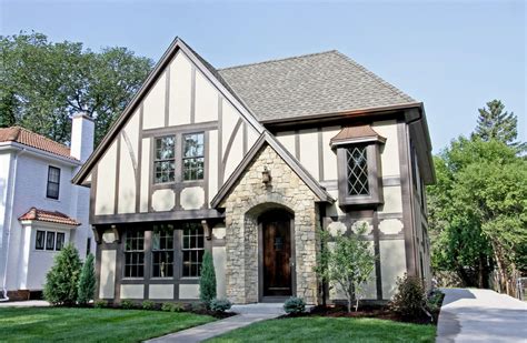 Tudor Porch 